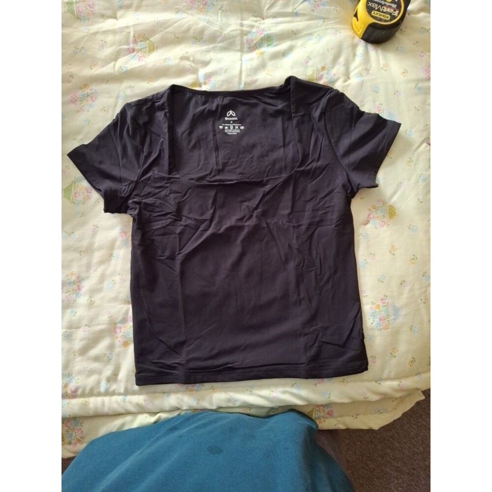 Black Square Neck Crop Top | Fits M (Tag L) | Soft Stretch | SKIMS-Inspired - Picture 7 of 9